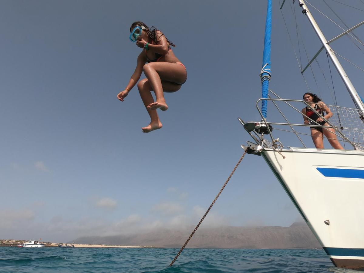 Готель Magnifico Barco En La Graciosa Калета де Себо Екстер'єр фото