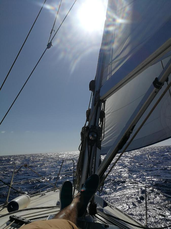 Готель Magnifico Barco En La Graciosa Калета де Себо Екстер'єр фото