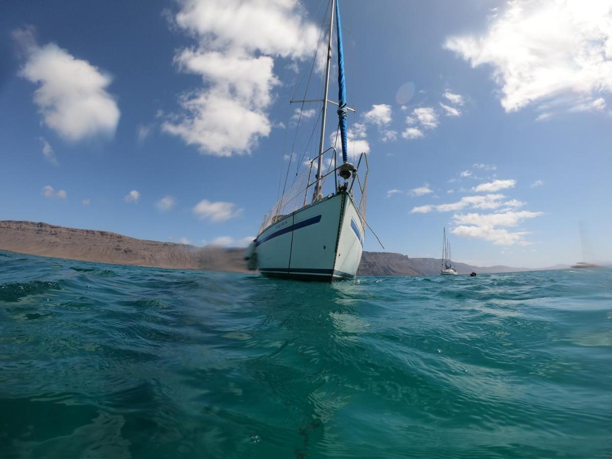 Готель Magnifico Barco En La Graciosa Калета де Себо Екстер'єр фото