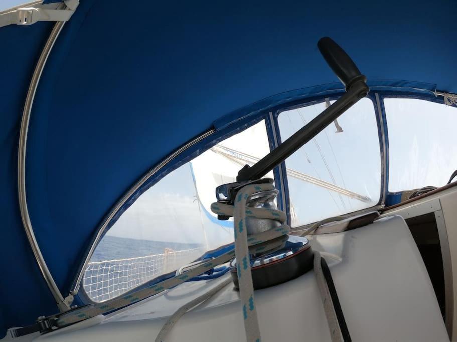 Готель Magnifico Barco En La Graciosa Калета де Себо Екстер'єр фото