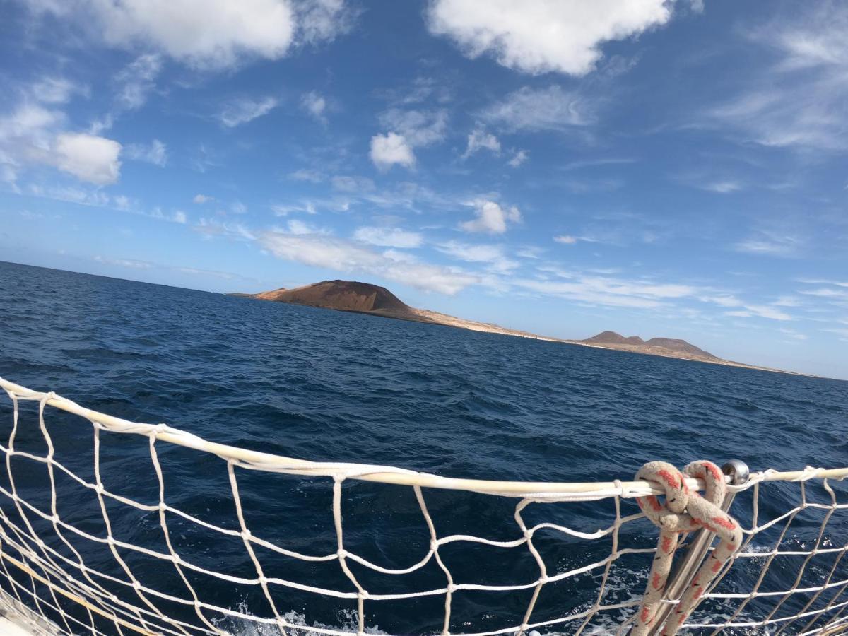 Готель Magnifico Barco En La Graciosa Калета де Себо Екстер'єр фото