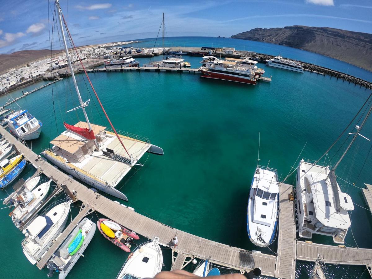Готель Magnifico Barco En La Graciosa Калета де Себо Екстер'єр фото
